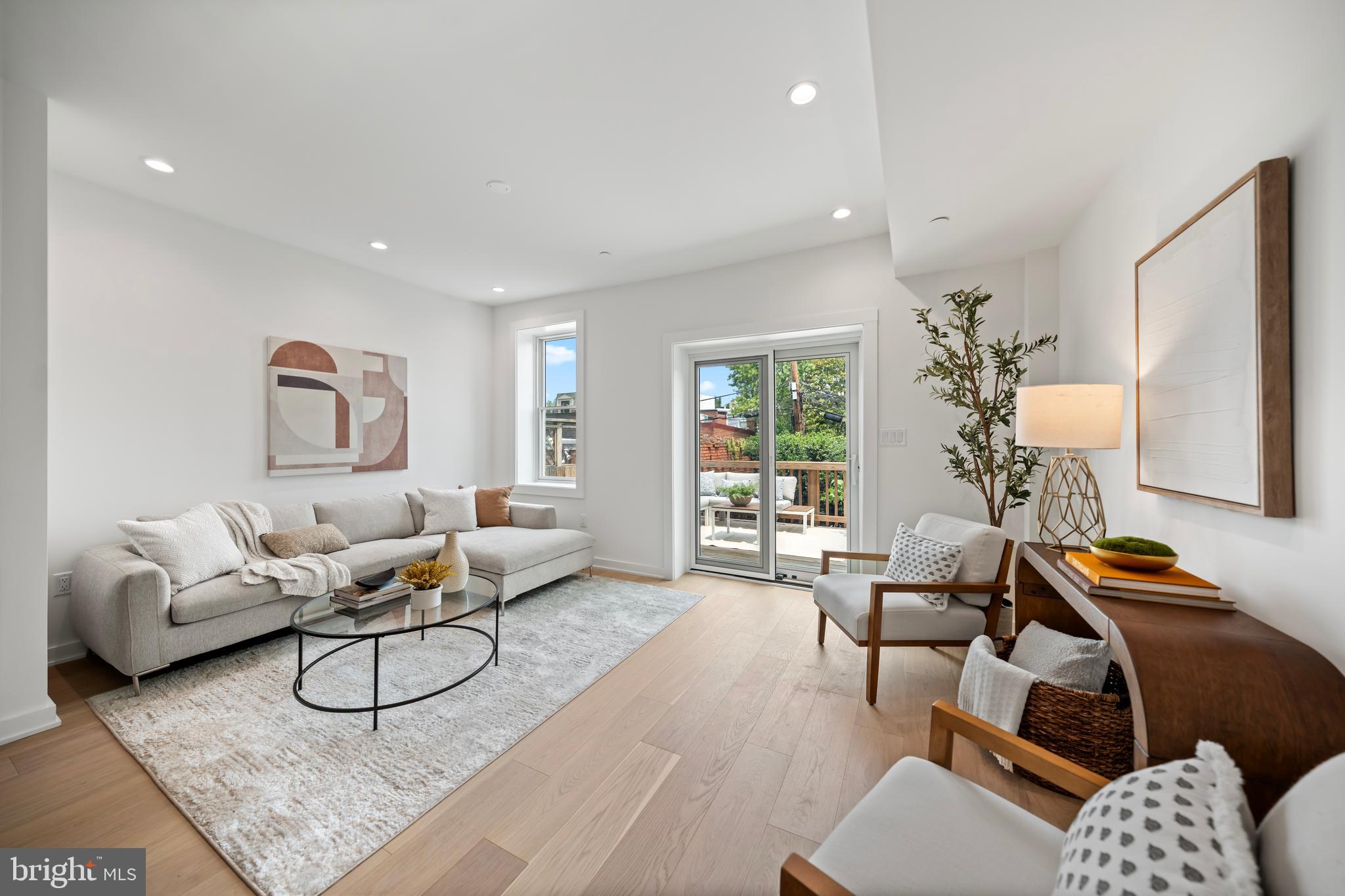 131 11th Street Northeast, Unit 3 Washington, DC 20002 - Photo 16 of 57 Family Room