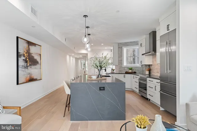 $2,250,000 | 131 11th Street Northeast, Unit 3, Washington, DC 20002