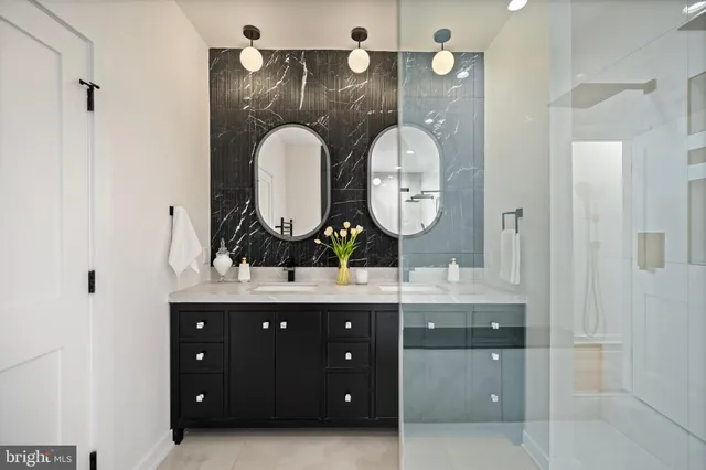 $2,250,000 | 131 11th Street Northeast, Unit 3, Washington, DC 20002