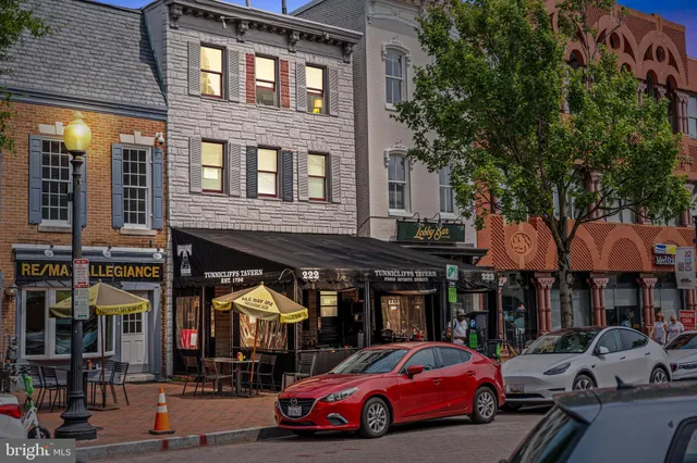 $2,250,000 | 131 11th Street Northeast, Unit 3, Washington, DC 20002