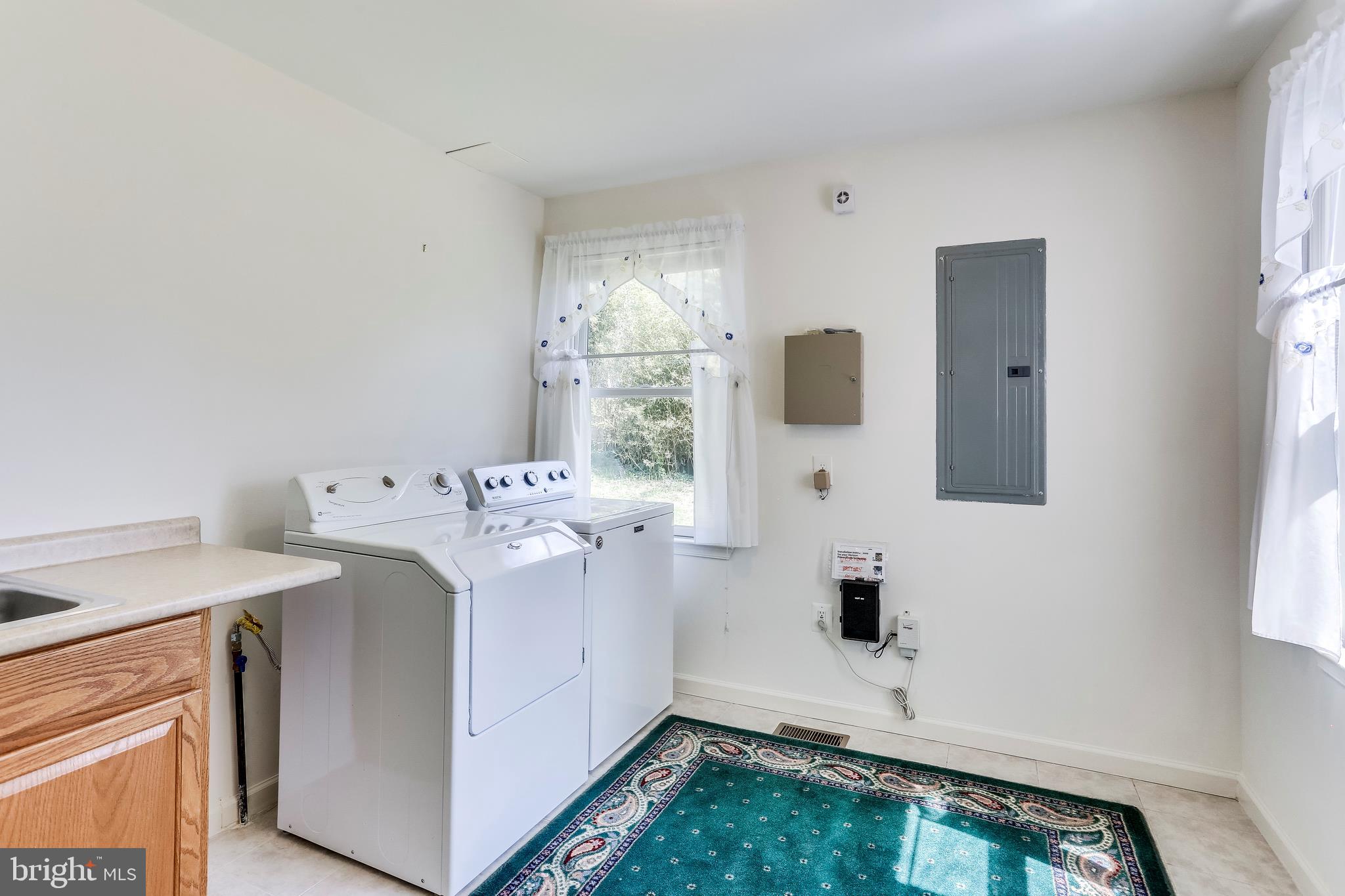 1745 Anderson Road Falls Church, VA 22043 - Photo 15 of 41 Laundry