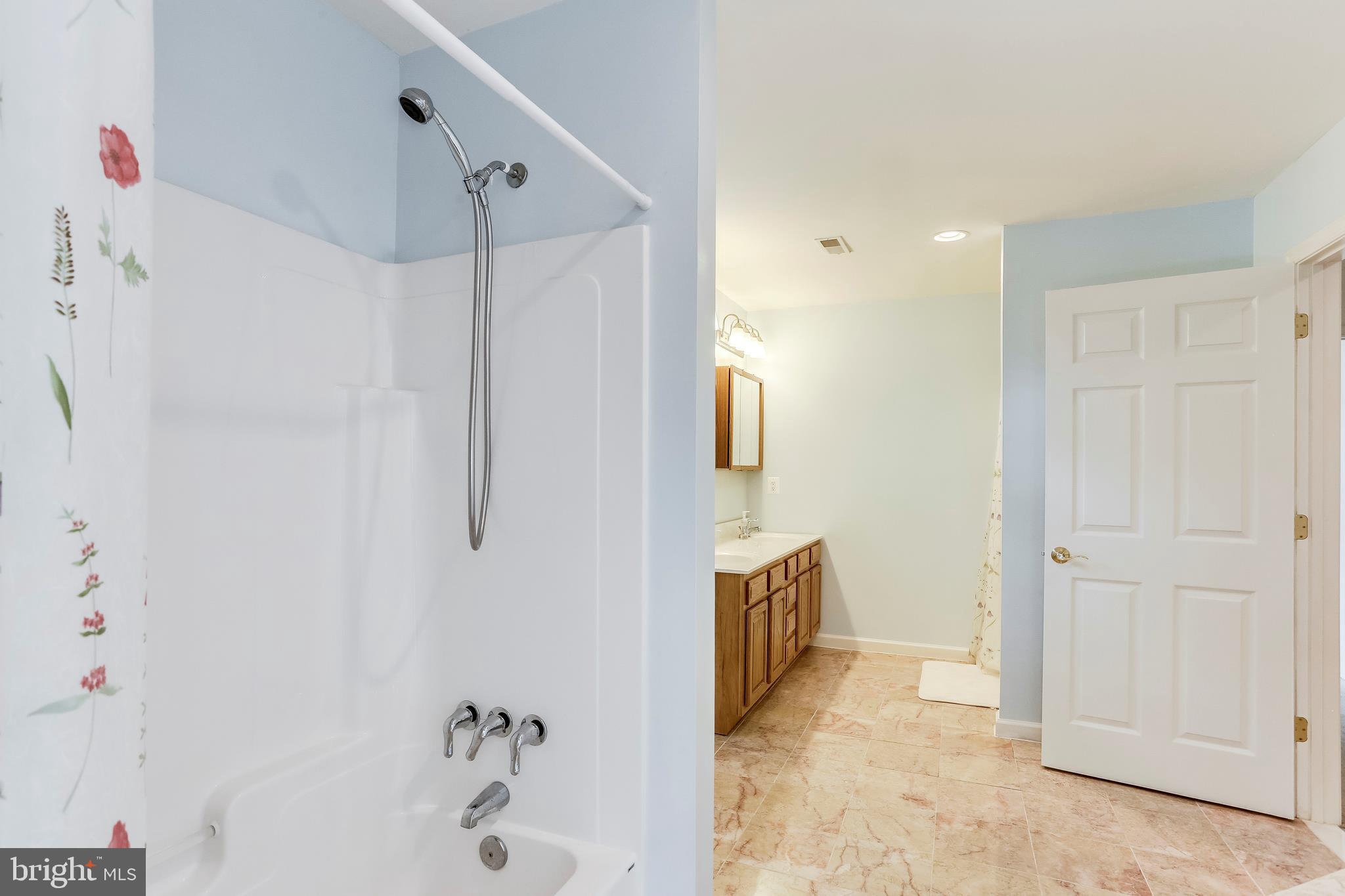1745 Anderson Road Falls Church, VA 22043 - Photo 31 of 41 Full Bathroom