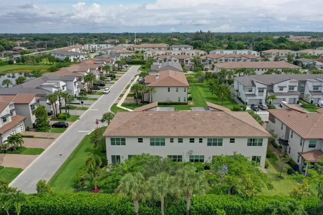 $3,300 | 9075 Kingsmoor Way, Lake Worth, FL 33467
