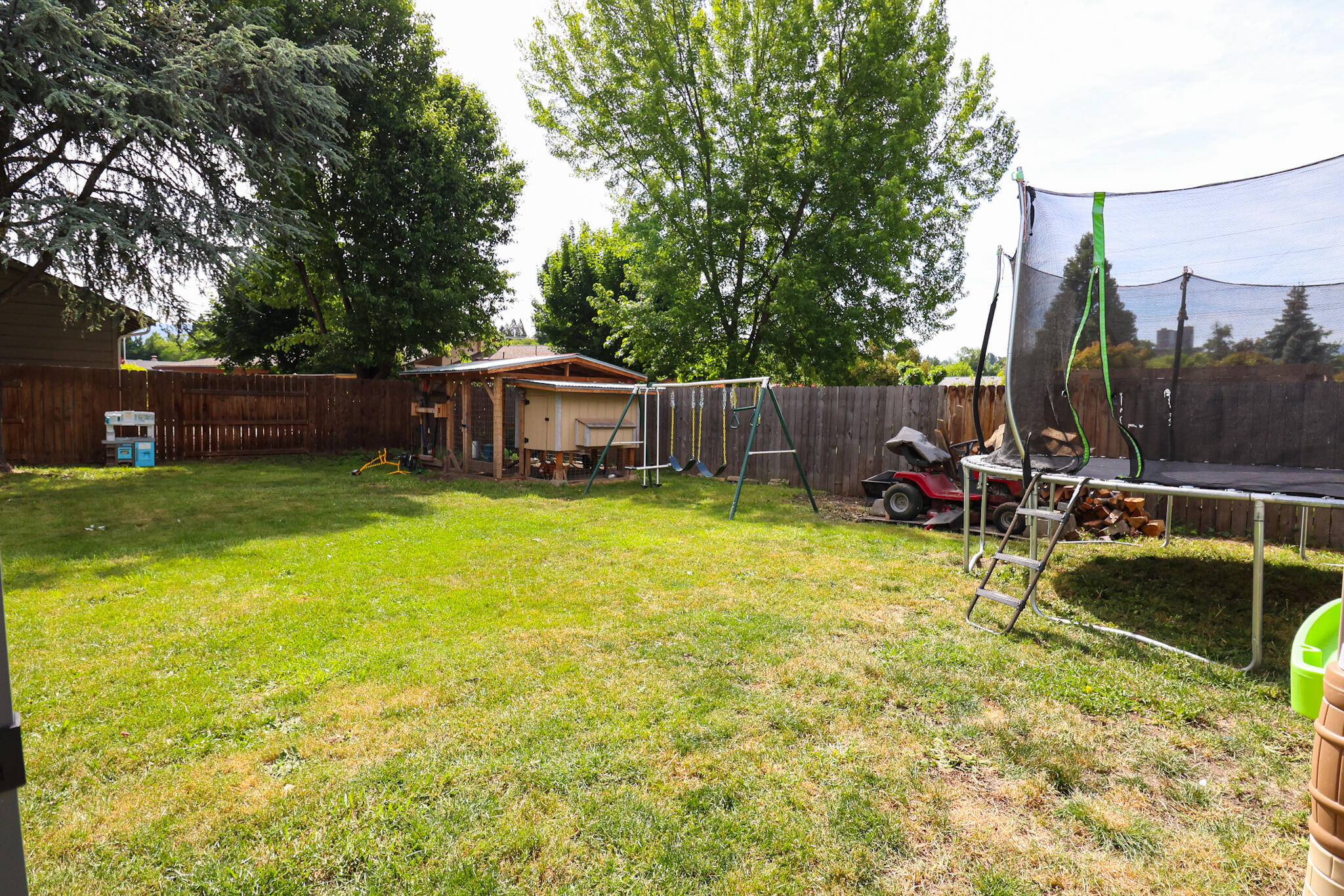 821 Crestbrook Road Medford, OR 97504 - Photo 20 of 25 821 Crestbrook-20