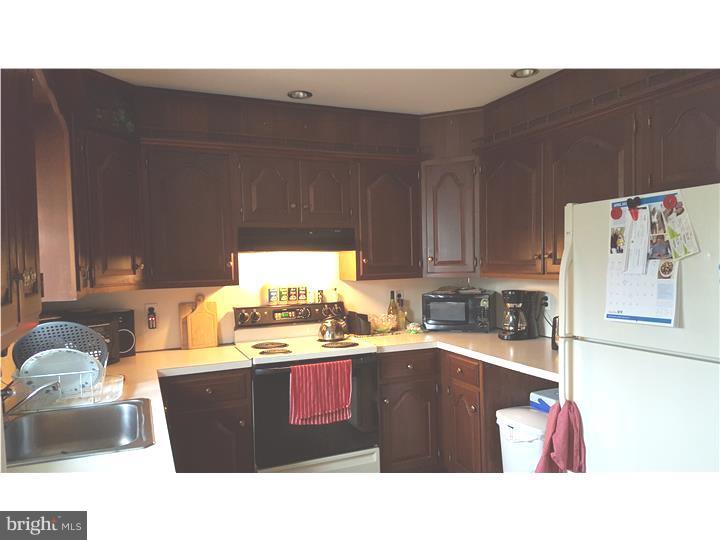 46 Quail Road Levittown, PA 19057 - Photo 8 of 12 Gallery Image 8