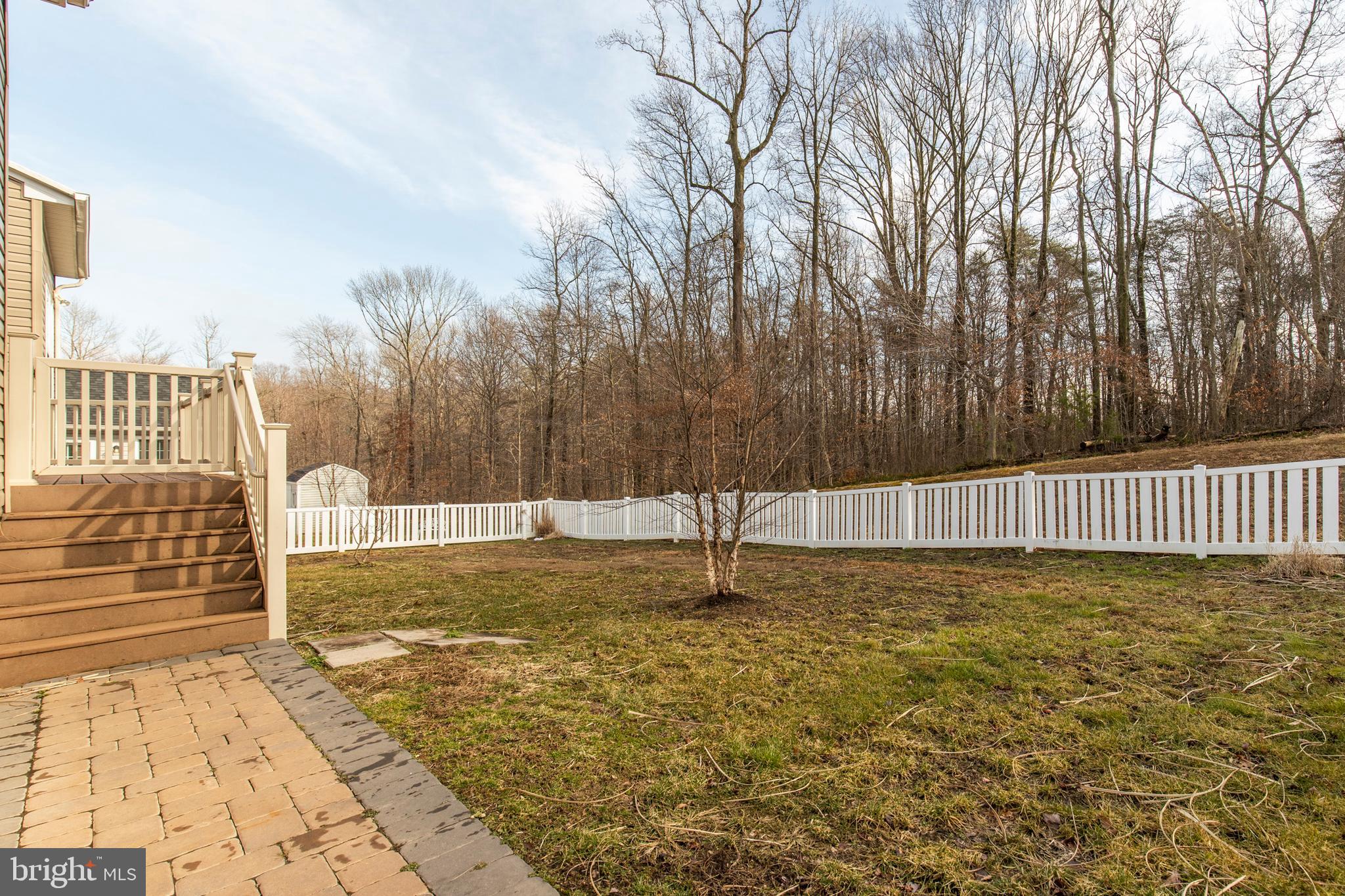 428 Welsh Hill Road Newark, DE 19702 - Photo 27 of 31 Deck Access to Walkway and Rear Yard