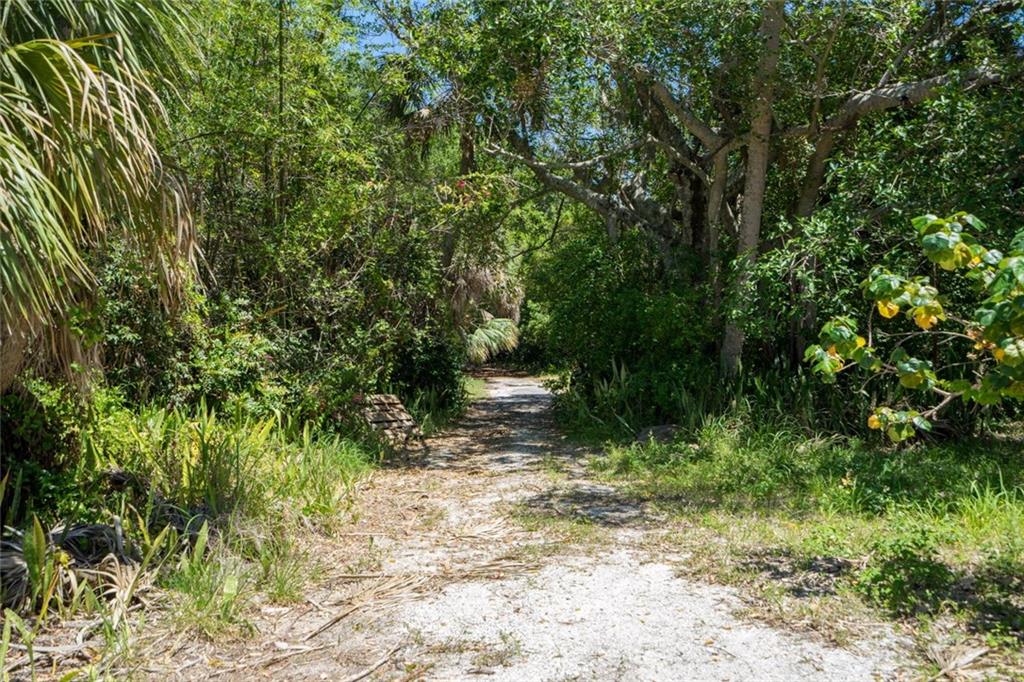 15 Mandalay Road Sewall's Point, FL 34996 - Photo 7 of 21 Gallery Image 7