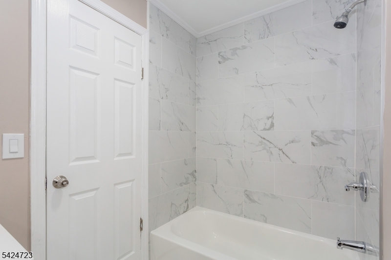 75 Garfield Avenue Paterson, NJ 07522 - Photo 19 of 29