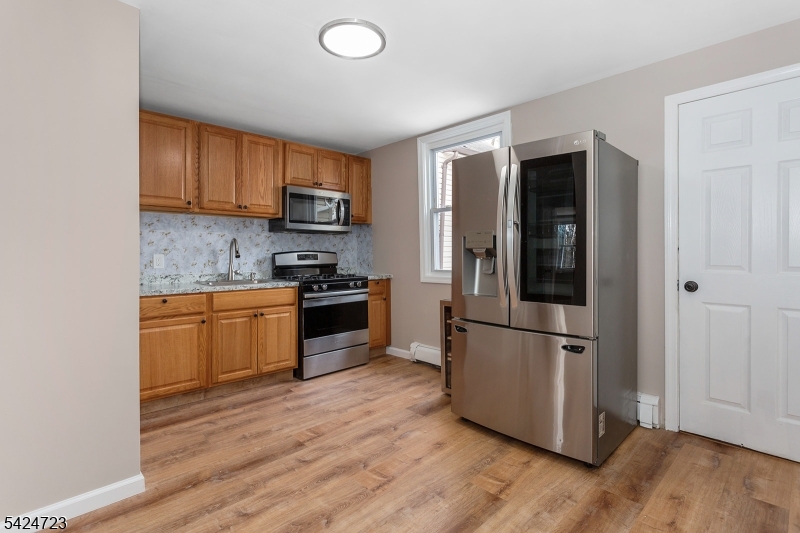 75 Garfield Avenue Paterson, NJ 07522 - Photo 20 of 29