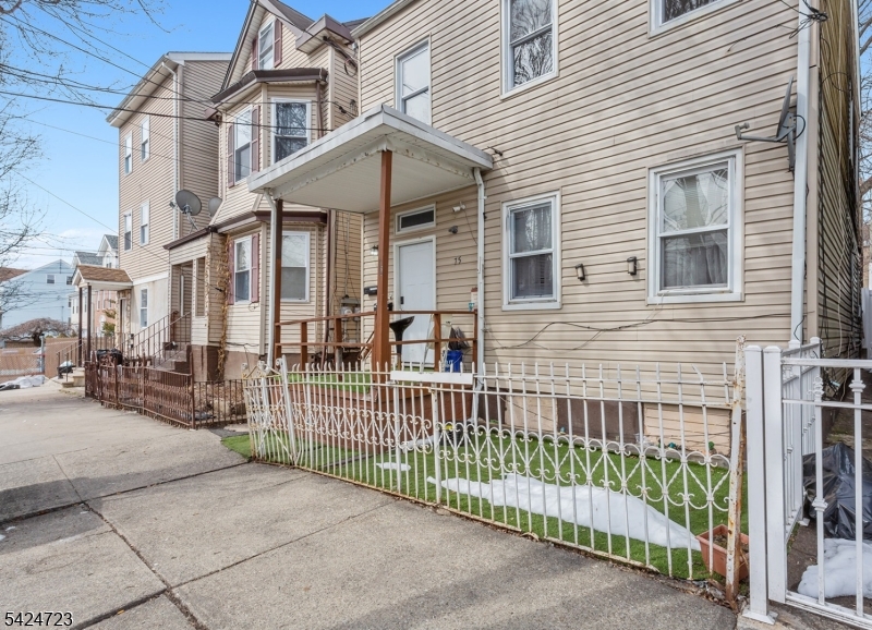 75 Garfield Avenue Paterson, NJ 07522 - Photo 2 of 29