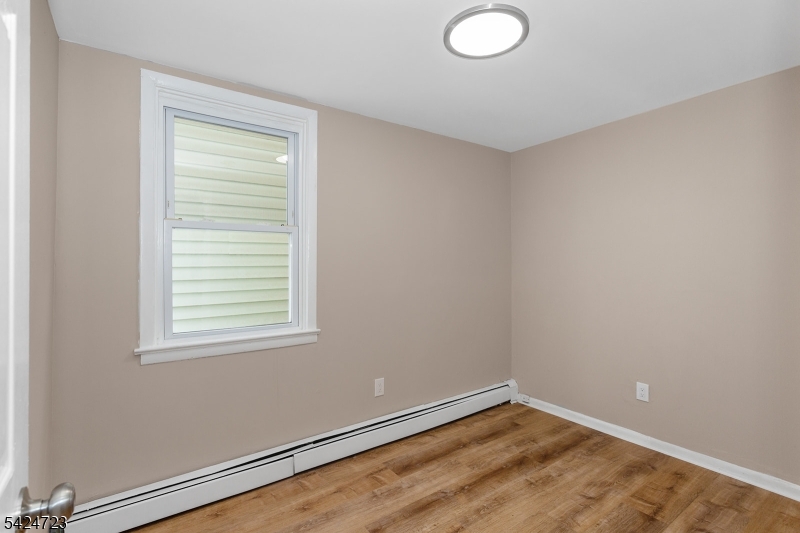 75 Garfield Avenue Paterson, NJ 07522 - Photo 23 of 29