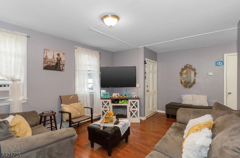 75 Garfield Avenue Paterson, NJ 07522 - Photo 5 of 29