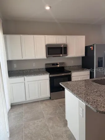 $1,900 | 1210 Port Blue Way, Lady Lake, FL 32159