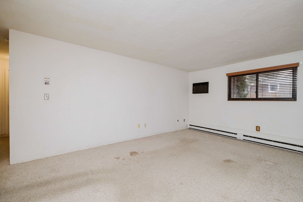 16 Erick Road, Unit 4 Mansfield, MA 02048 - Photo 10 of 15