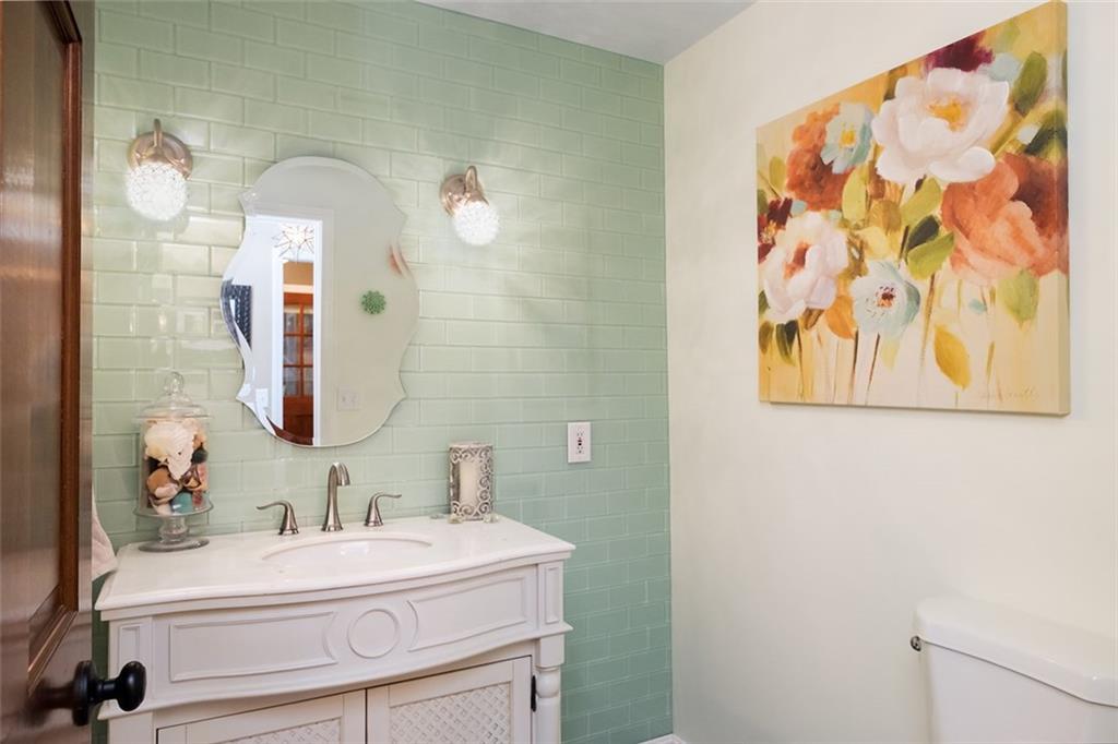 376 Hubbard Road Berwick, ME 03901 - Photo 18 of 35 Photo