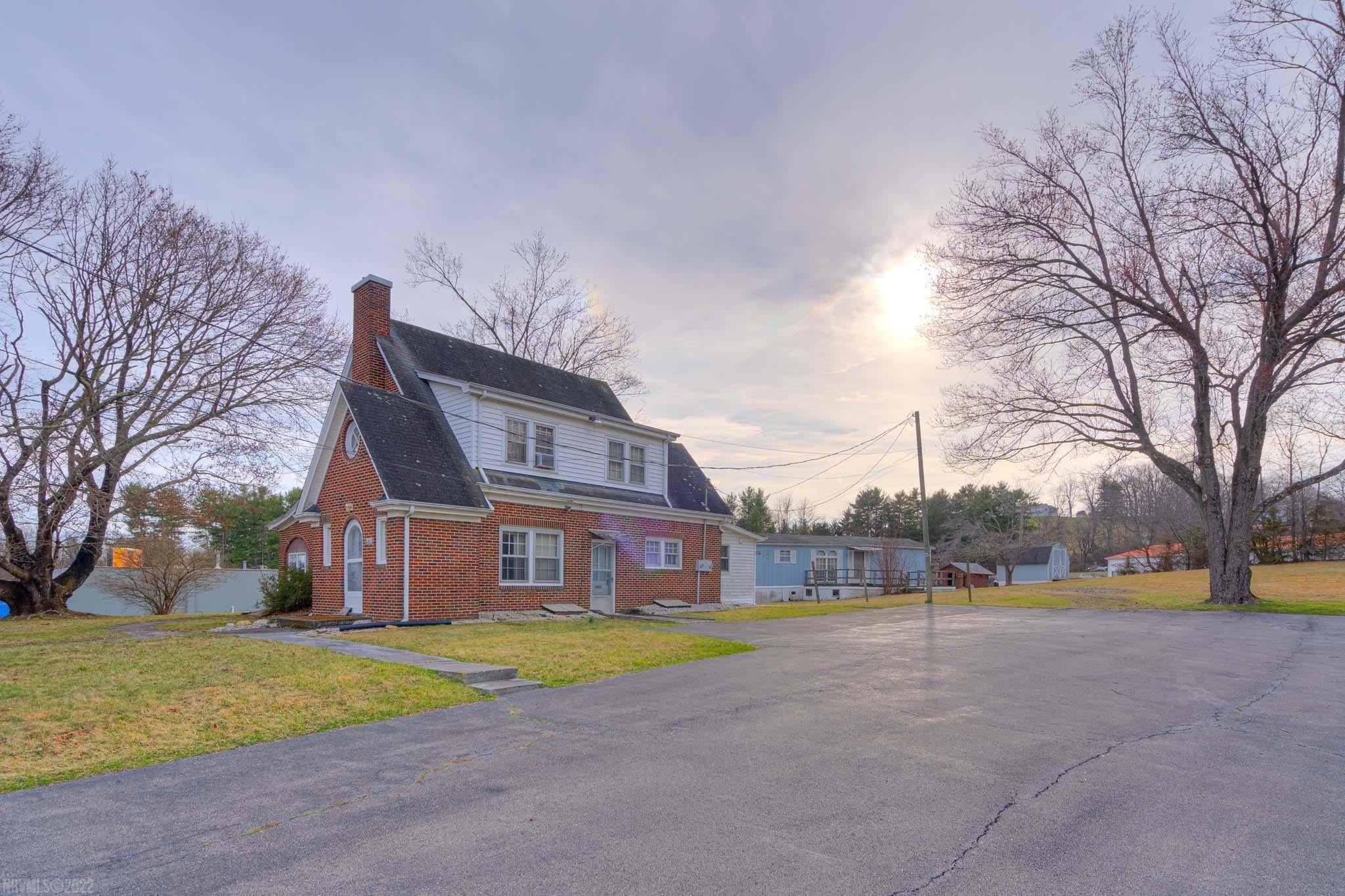 6011 Belspring Road Radford, VA 24141 - Photo 7 of 11 Gallery Image 7