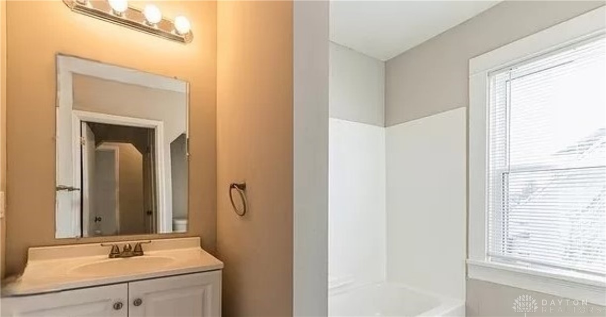 1031 Patterson Road Dayton, OH 45420 - Photo 4 of 16 Gallery Image 4
