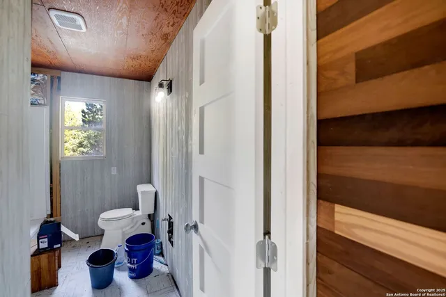 $245,000 | 1849 North Little Creek Road, Utopia, TX 78884