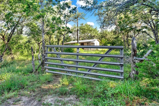 $245,000 | 1849 North Little Creek Road, Utopia, TX 78884