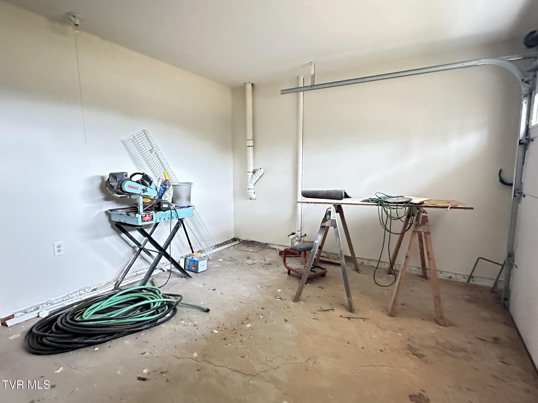 2562 Liberty Road Talbott, TN 37877 - Photo 39 of 45 j (4)