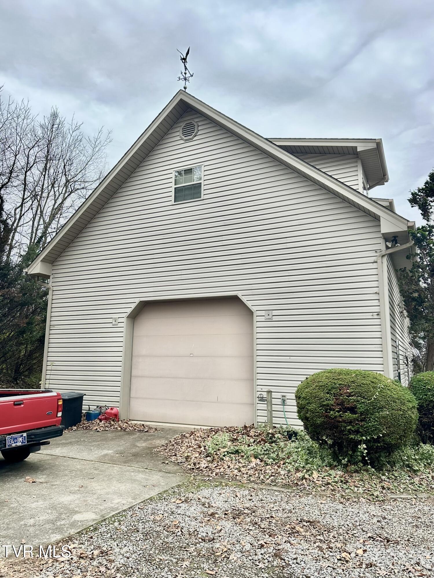 2562 Liberty Road Talbott, TN 37877 - Photo 9 of 45 b2