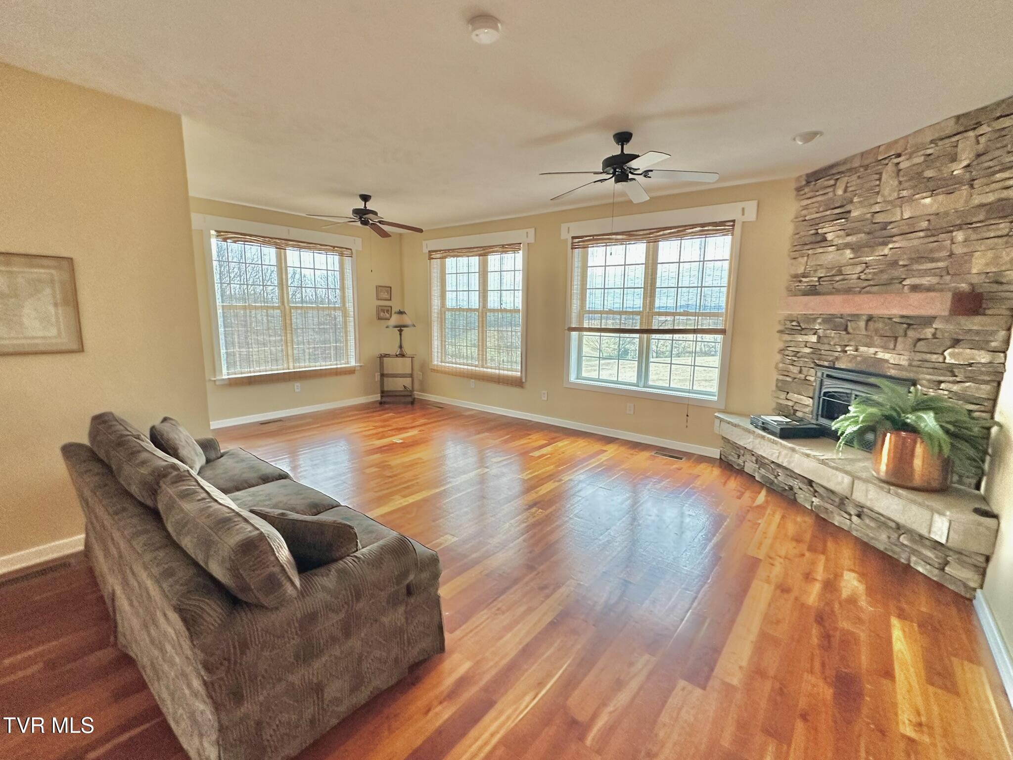 2562 Liberty Road Talbott, TN 37877 - Photo 10 of 45 c1