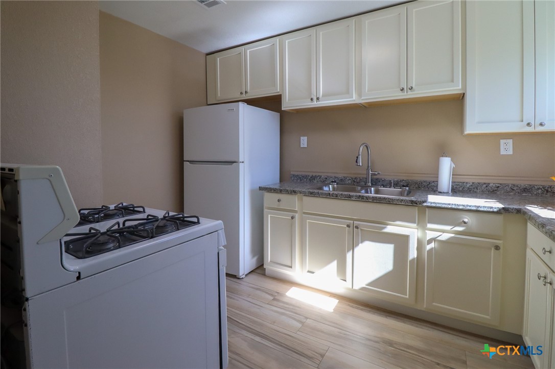 1108 Culp Avenue Killeen, TX 76541 - Photo 13 of 31