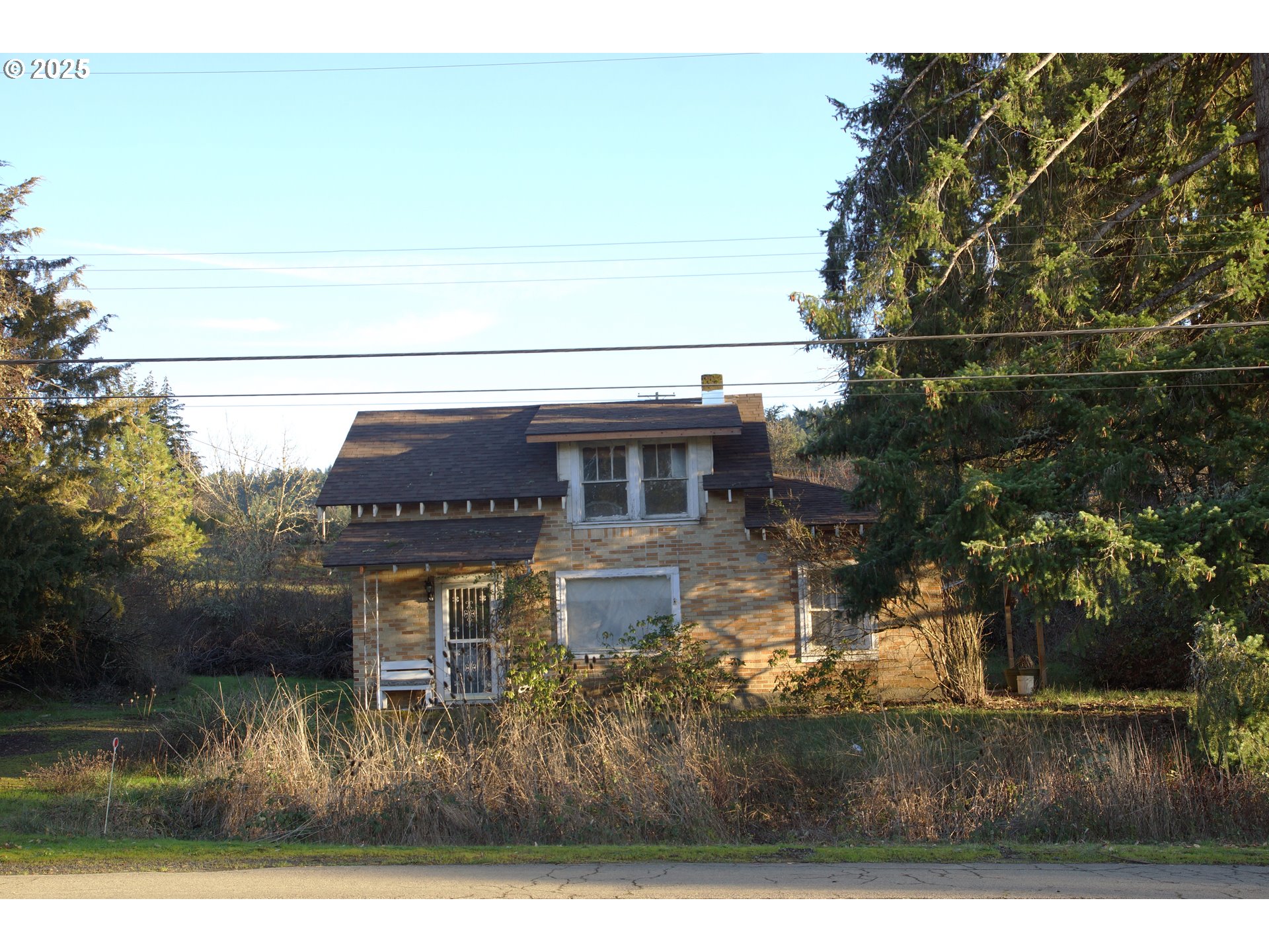 155 Driver Valley Road Oakland, OR 97462 - Photo 2 of 15 a view of a house with a yard