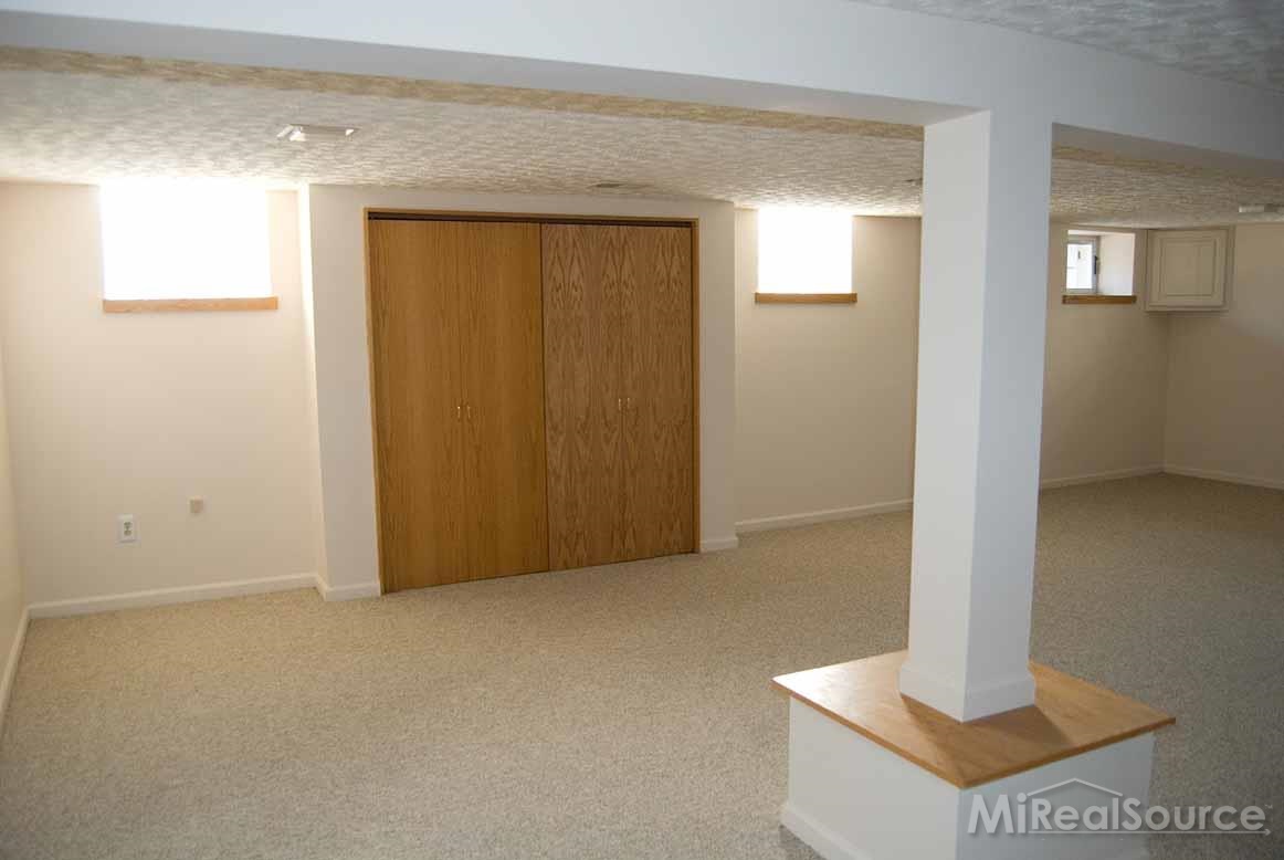2039 Rochester Road Royal Oak, MI 48073 - Photo 24 of 29