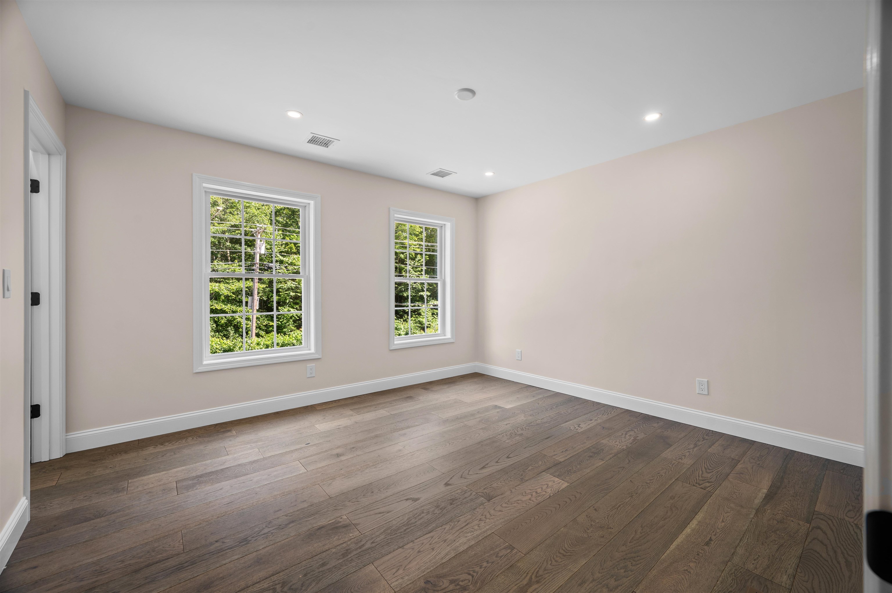 335 Raymond Road Chester, NH 03036 - Photo 21 of 29