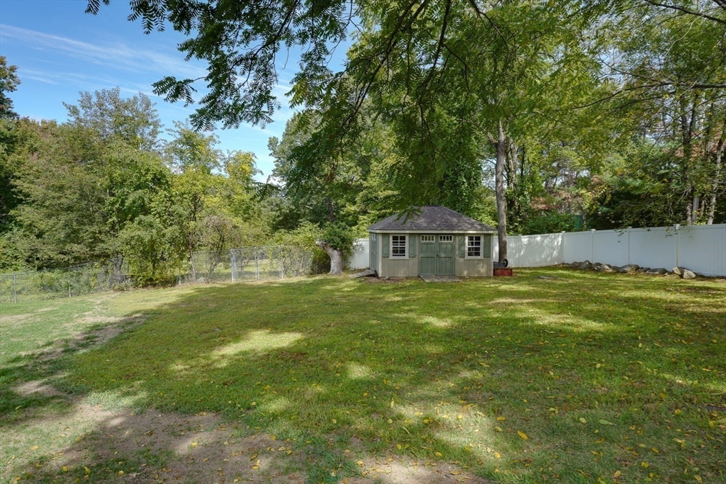 68 Old Harvard Road Bolton, MA 01740 - Photo 4 of 39 Gallery Image 4