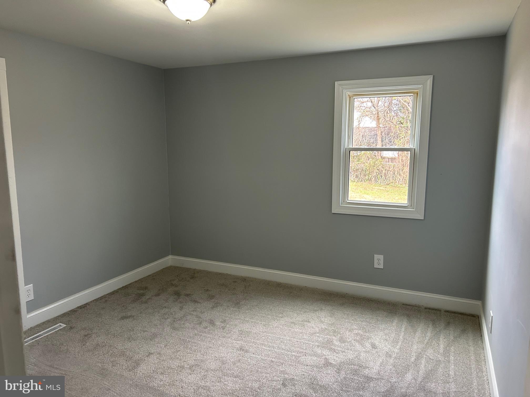 212 Sycamore Road Baltimore, MD 21226 - Photo 11 of 26