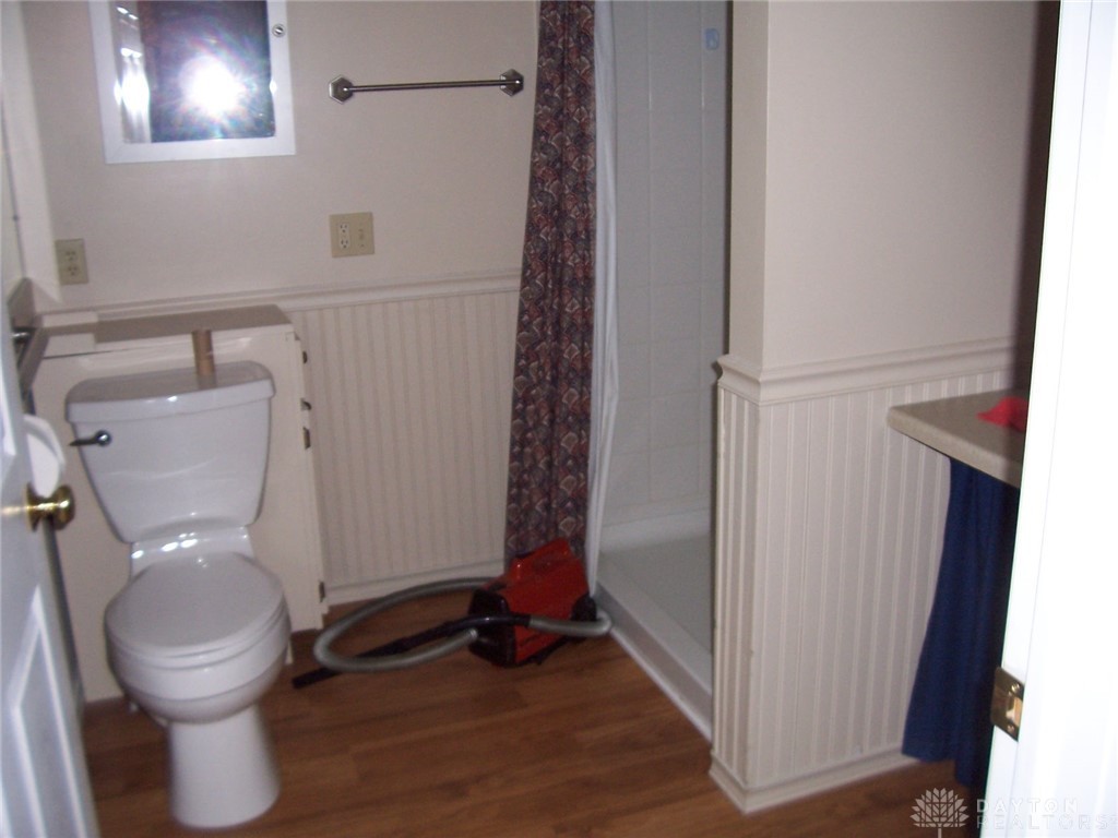 646 West Winnerline Road Eaton, OH 45320 - Photo 7 of 15 Bath