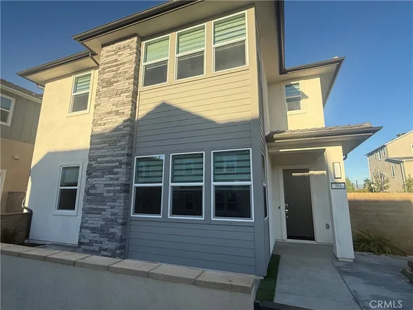 $4,800 | 301 Shoveler, Irvine, CA 92618