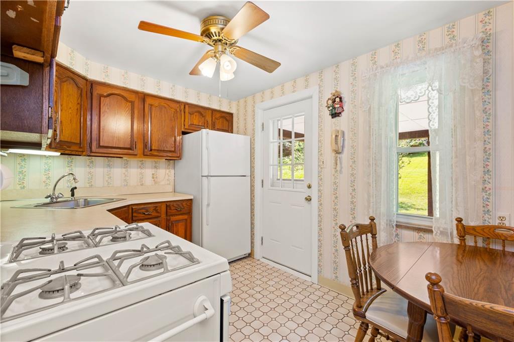 5068 Grove Road Pittsburgh, PA 15236 - Photo 6 of 24 Gallery Image 6