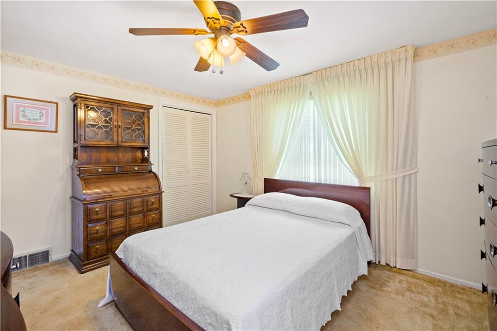 5068 Grove Road Pittsburgh, PA 15236 - Photo 10 of 24 Gallery Image 10