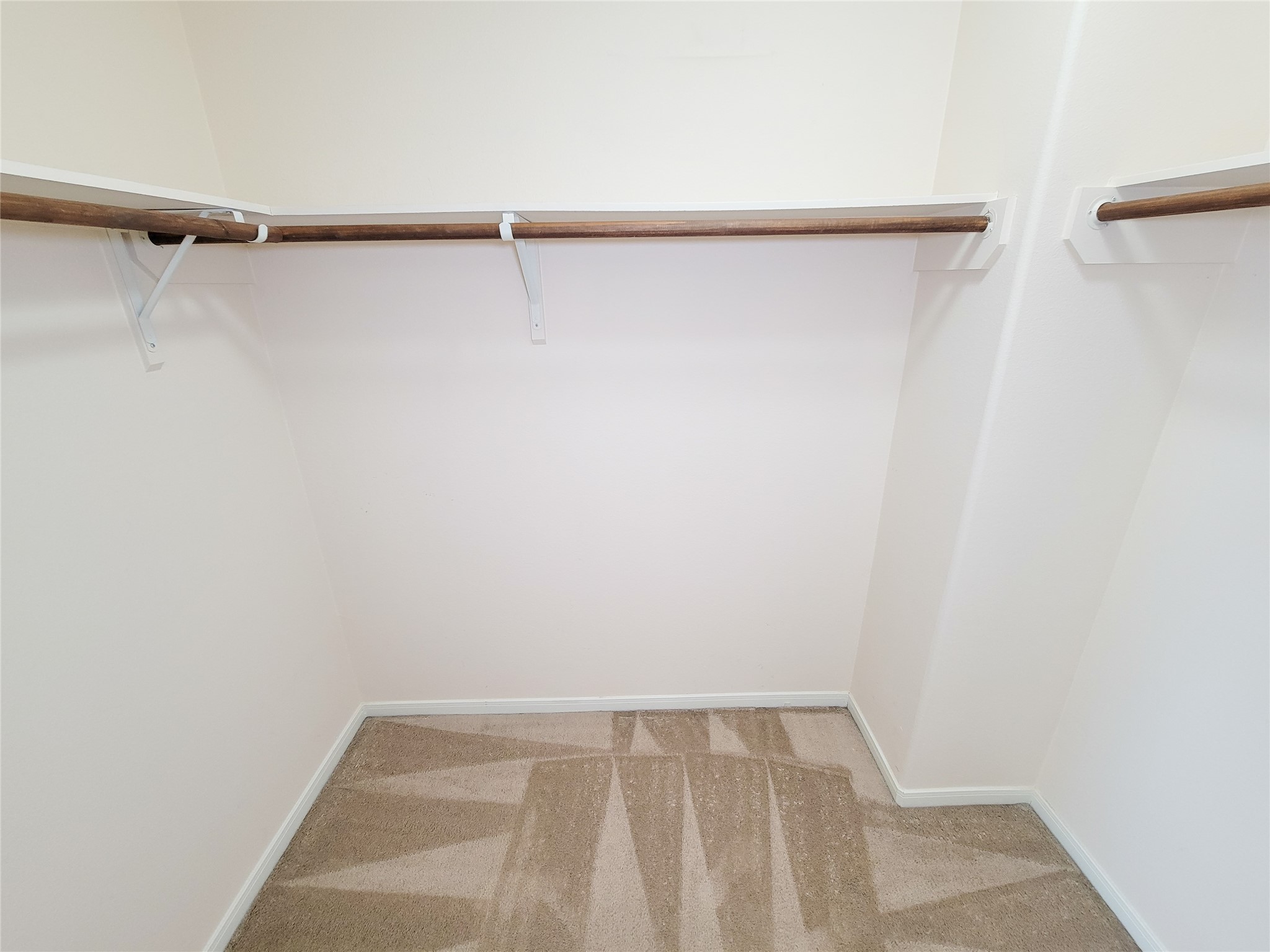 19626 Hardwood Ridge Trail Cypress, TX 77429 - Photo 33 of 48 Another good size closet space upstairs.