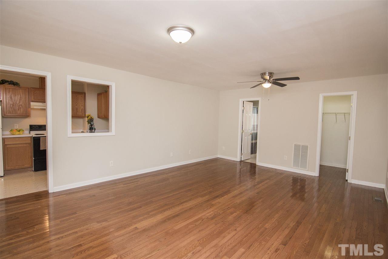 2701 Knowles Street Raleigh, NC 27603 - Photo 5 of 17