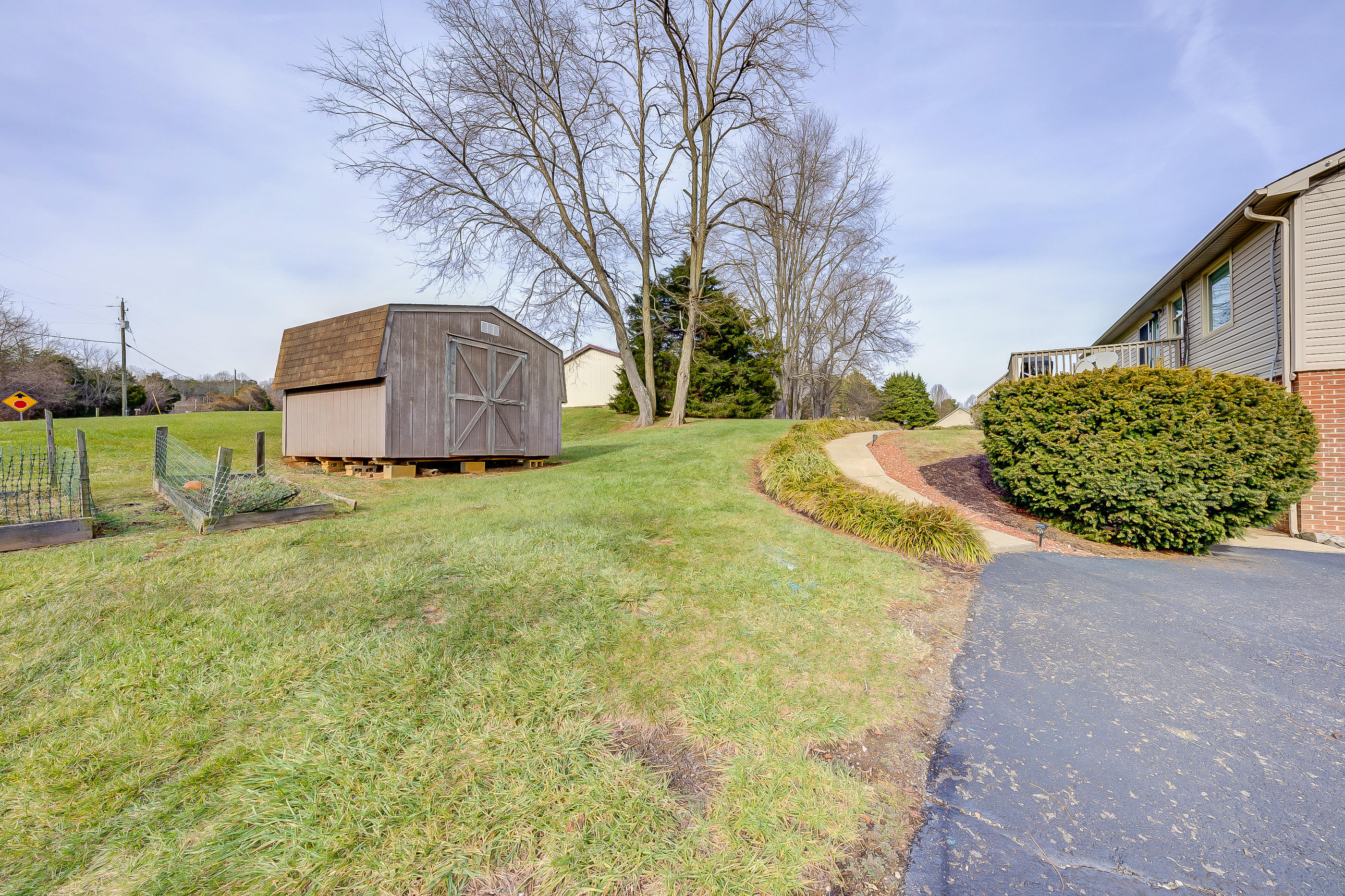1270 Muse Road Fincastle, VA 24090 - Photo 21 of 29 Shed
