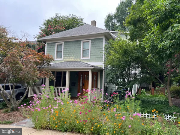 $6,800 | 1912 North Nelson Street, Arlington, VA 22207