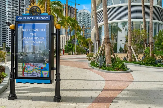 $12,200 | 300 Biscayne Blvd Way, Unit 3406, Miami, FL 33131