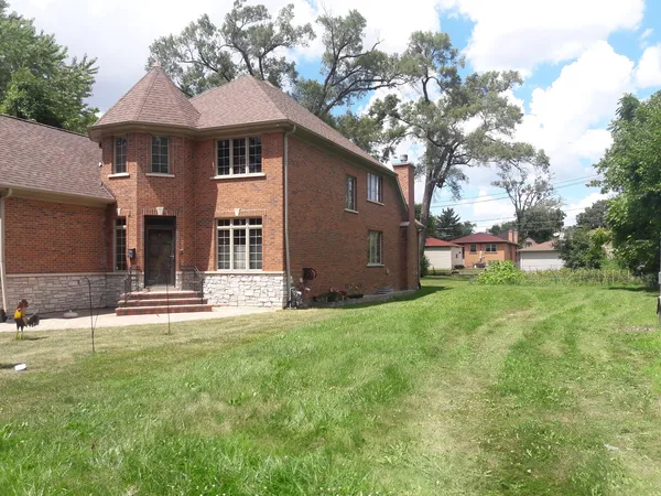 $259,000 | 1738 Lunt Avenue, Des Plaines, IL 60018
