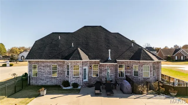 $695,000 | 1304 Primrose Road, Sikeston, MO 63801