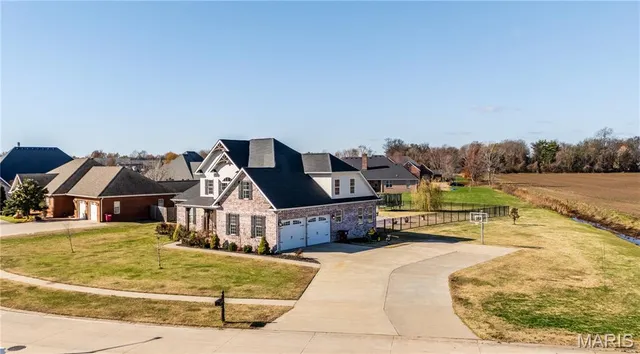 $695,000 | 1304 Primrose Road, Sikeston, MO 63801