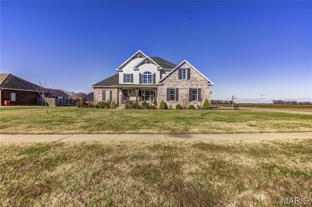 $695,000 | 1304 Primrose Road, Sikeston, MO 63801