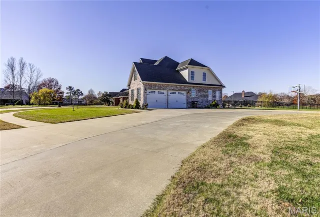 $725,000 | 1304 Primrose Road, Sikeston, MO 63801