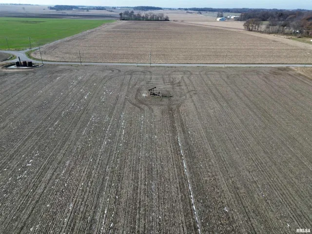 a close up of a shower