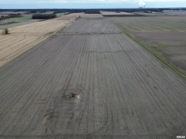 $957,000 | 0 County Road 700 E Road, Mount Carmel, IL 62863