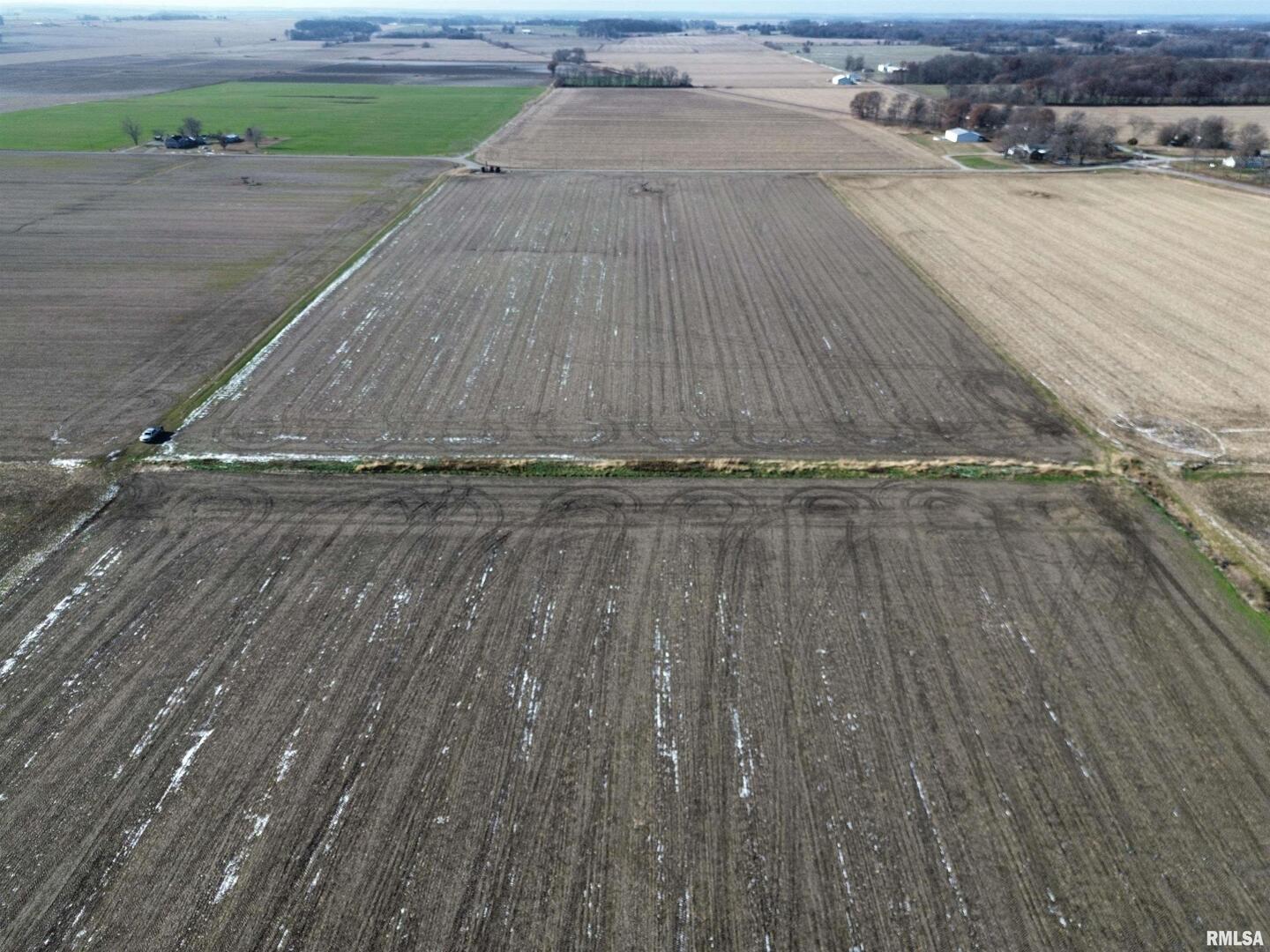 0 County Road 700 E Road Mount Carmel, IL 62863 - Photo 6 of 29 an empty room with wooden floor