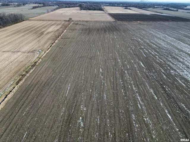 $957,000 | 0 County Road 700 E Road, Mount Carmel, IL 62863